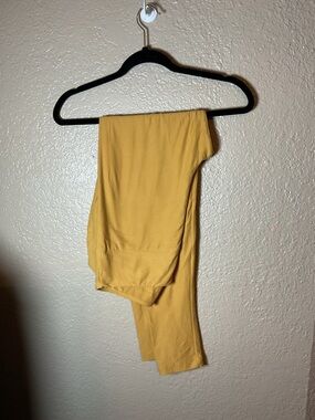 Lularoe Leggings Women’s Size TC Tall & Curvy Fits Sizes 12-18 Solid Mustard